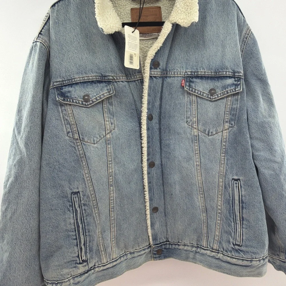 NWT Levis Sherpa Lined Trucker Jacket Mens 2XL Blue Denim Premium Light Wash XXL